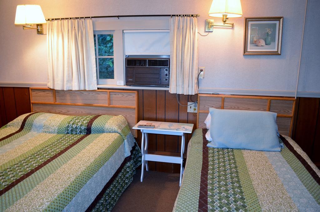 Chamber Lane Motel Round Lake Phòng bức ảnh